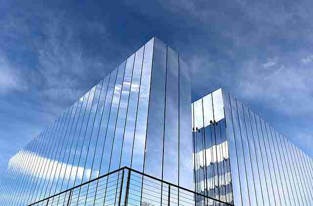 每日大赛吃瓜×品牌力：收藏即赚